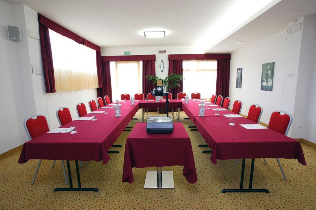 Best Western Cesena Hotel Esterno foto