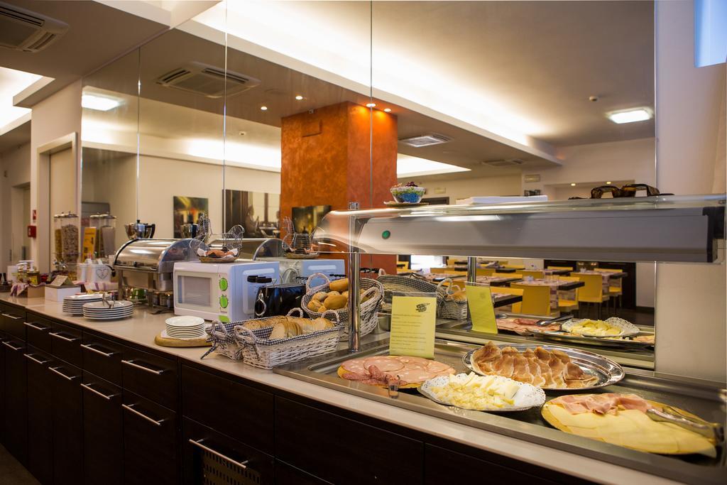 Best Western Cesena Hotel Esterno foto
